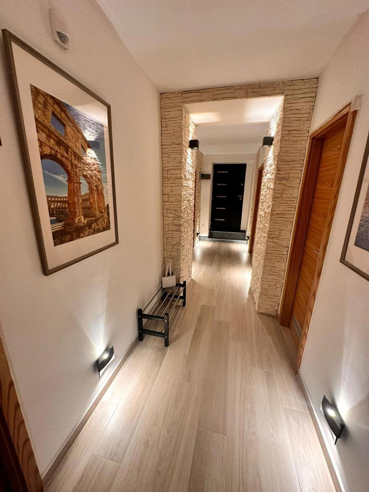 Old City Inn *** PUY Exterior foto